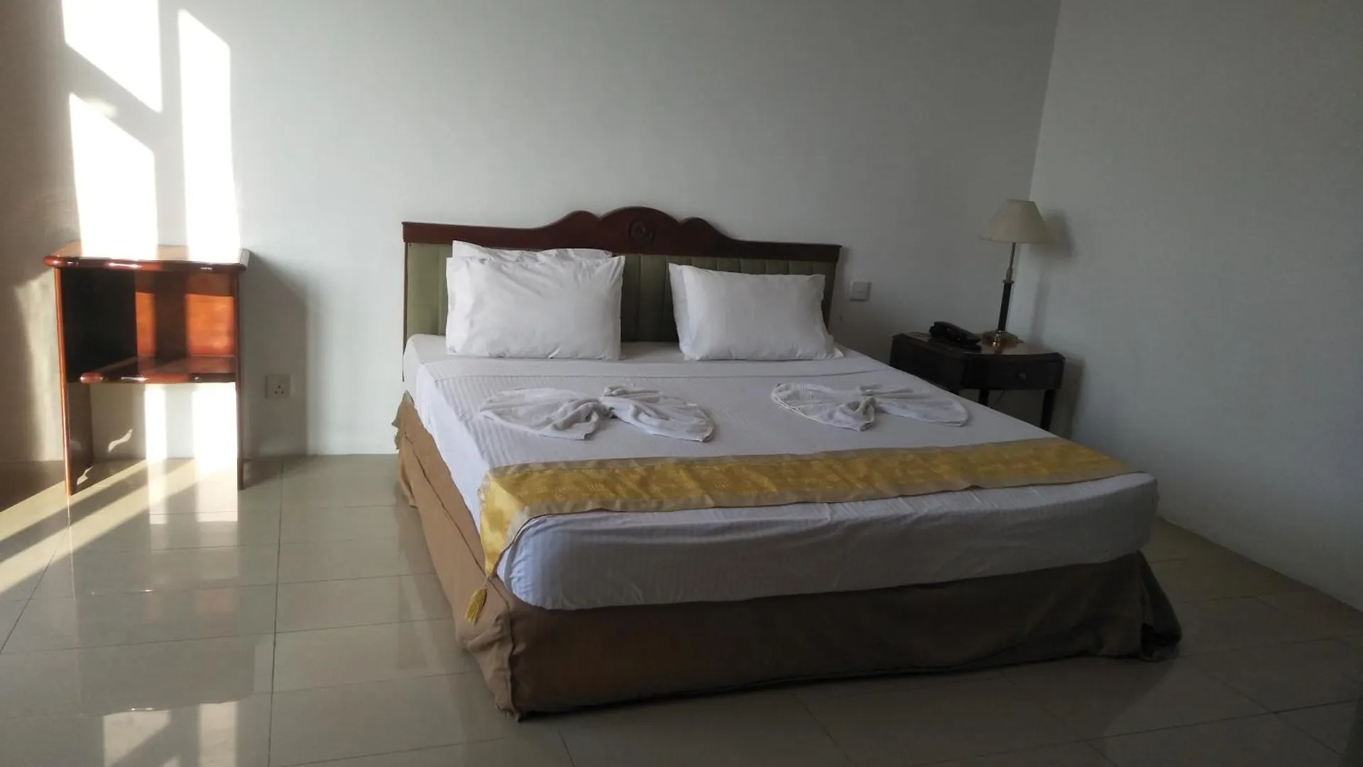 Airport Hotel Dream Paradise Dandugama 2*,